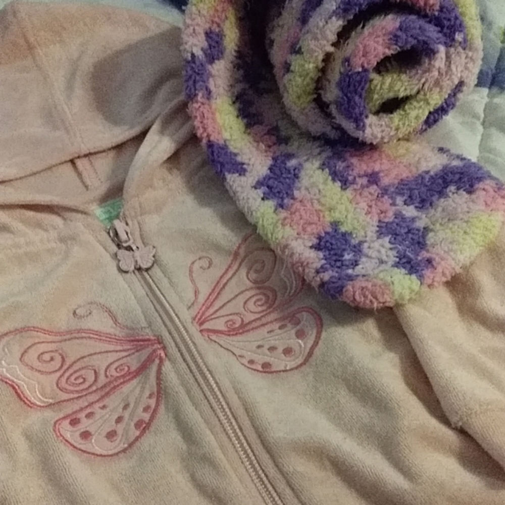Butterfly jacket. - Picture 3 of 3